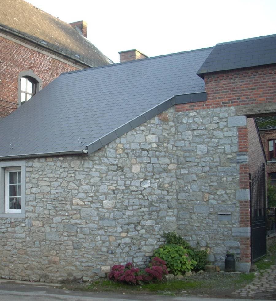 Façade en briques rejointoyée et nettoyée par CP Renove