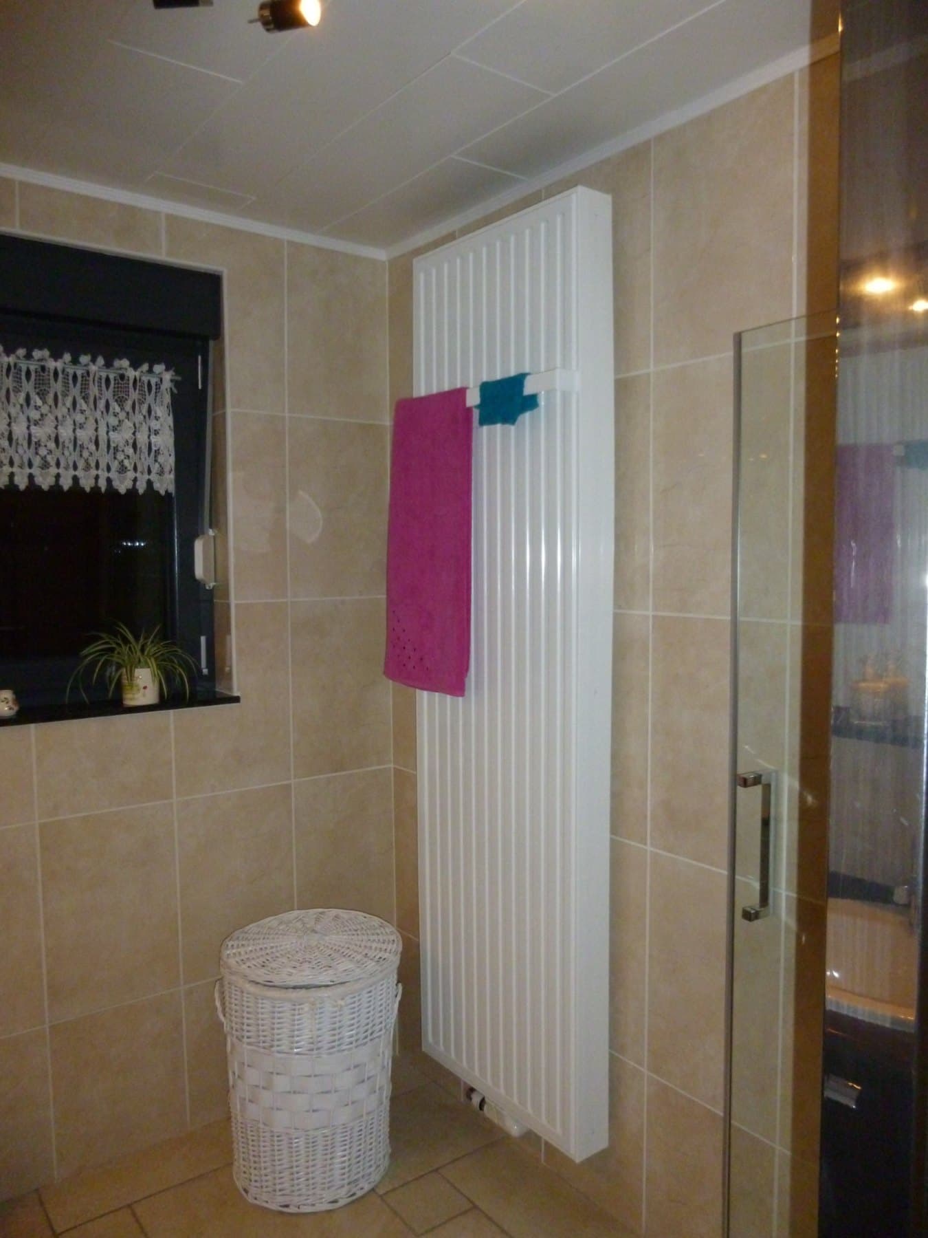 Radiateur sèche-serviettes installé